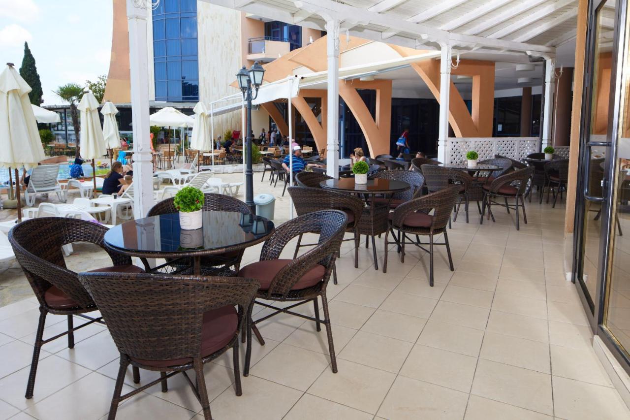 Fiesta M & Marlin Hotel